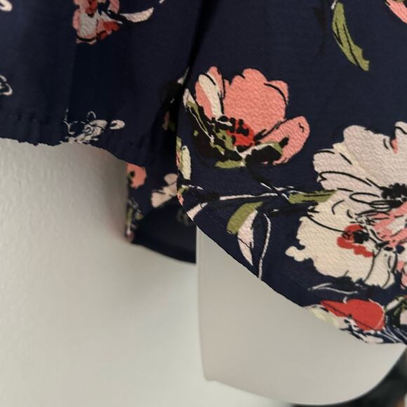 Fun2fun Women's Blouse Navy Floral Split Neck Long Sleeve Top S Small NWOT - Picture 7 of 10
